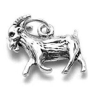 GOAT CHARM IN 3D. STERLING SILVER.